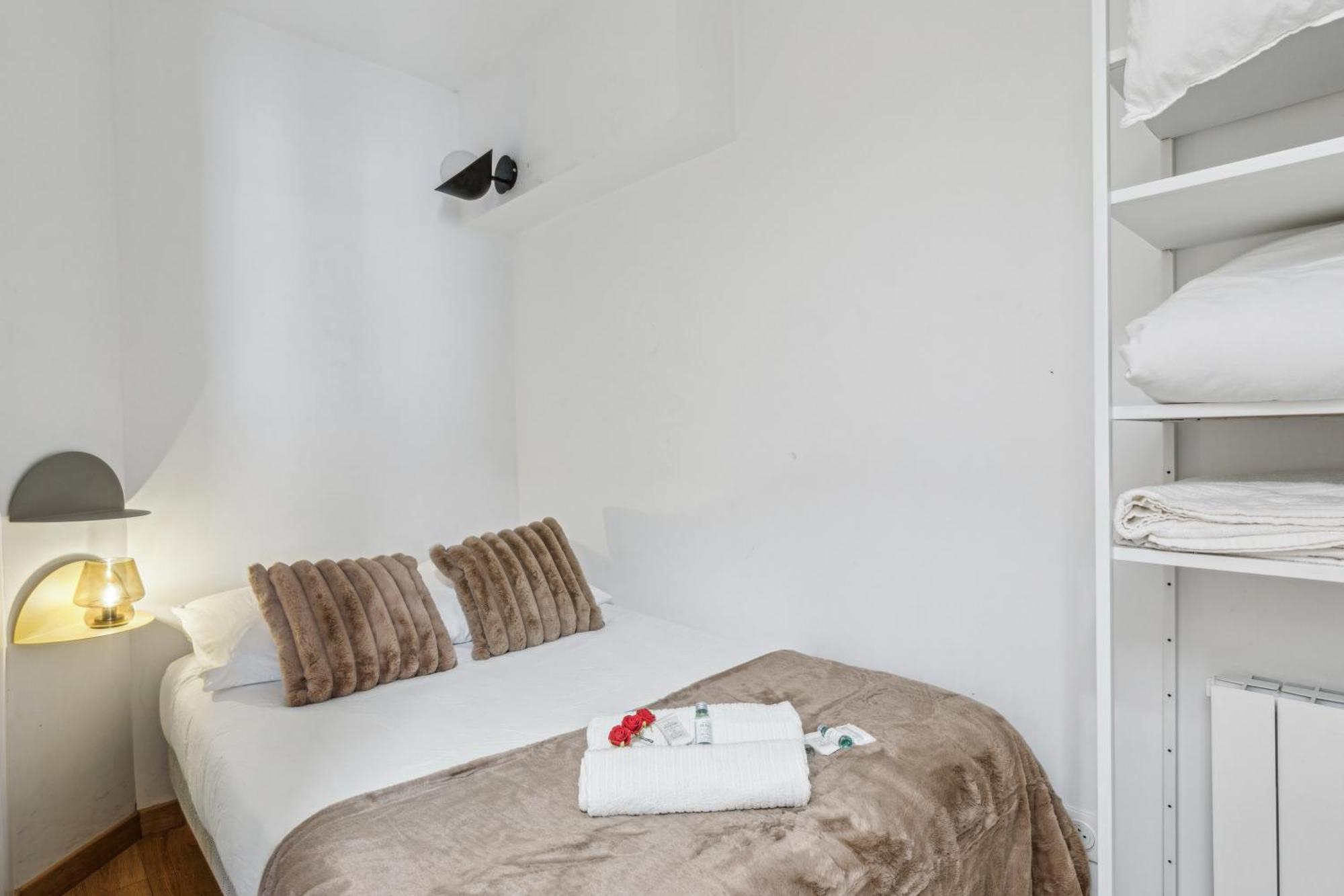 Lavie Maison Large Comfy Flat Bordeaux Exteriér fotografie