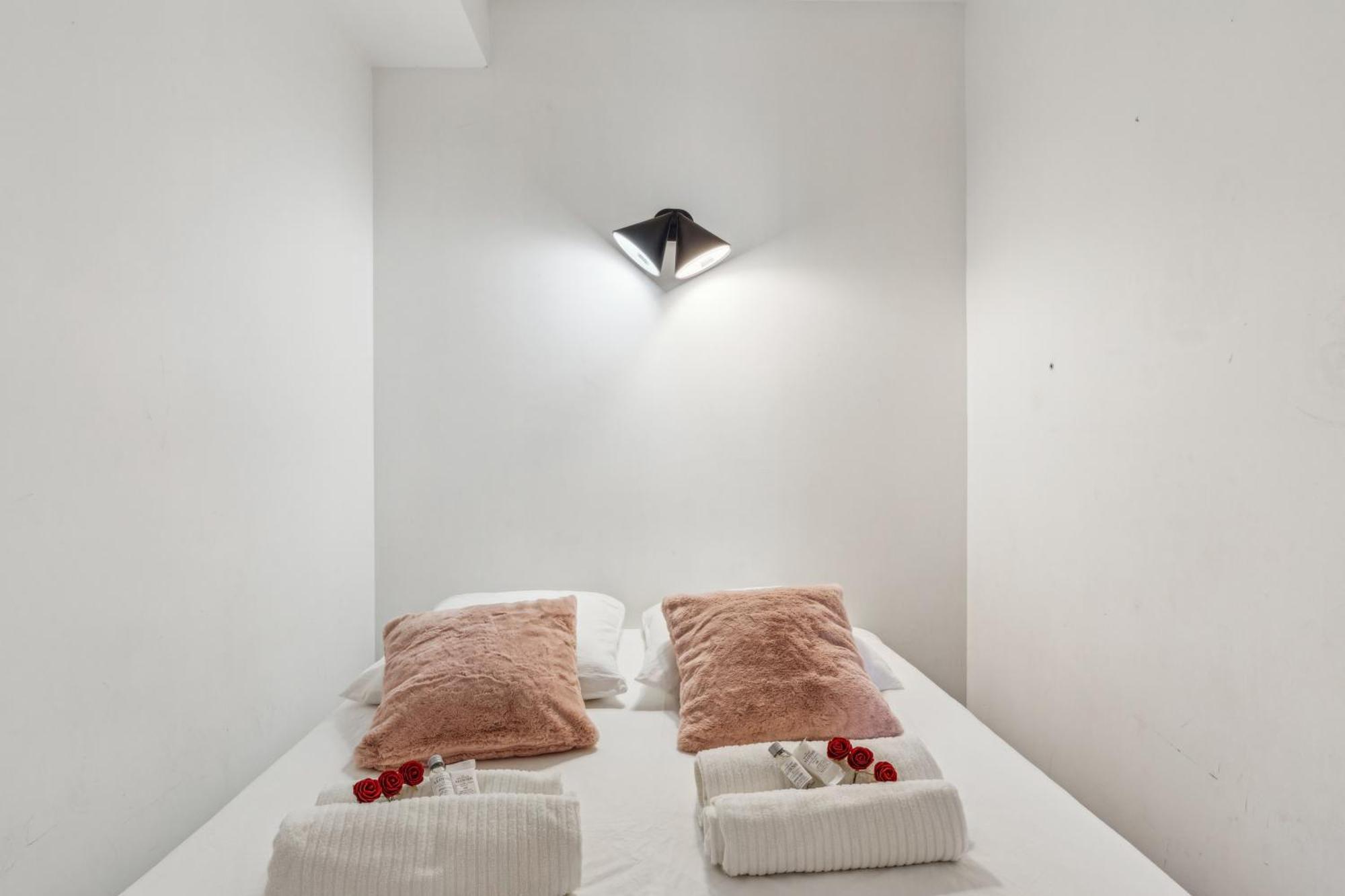 Lavie Maison Large Comfy Flat Bordeaux Exteriér fotografie